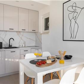 6 Bedroom Waterfront Villa with Pool in Uvala Ljubljeva near Trogir, Sleeps 12-13